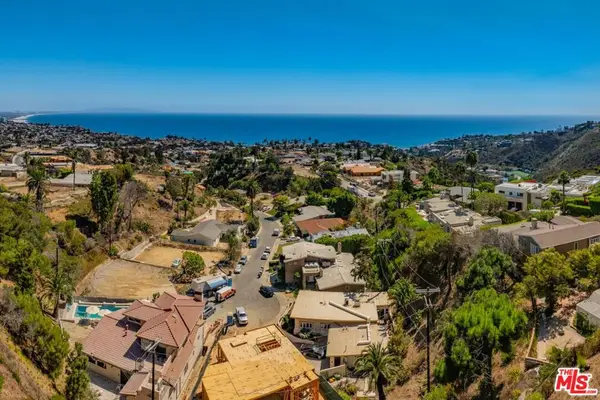 1026 Enchanted Way, Pacific Palisades, CA 90272