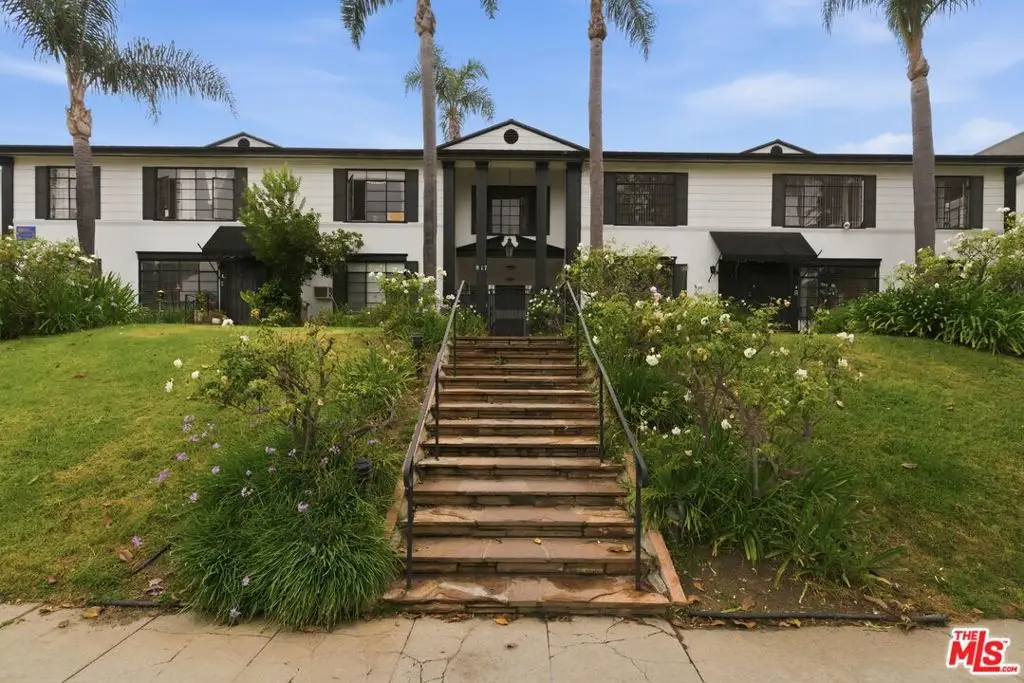 817 S Windsor Boulevard, Los Angeles, CA 90005 - #1