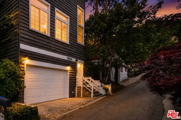 9809 Easton Drive, Beverly Hills, CA 90210