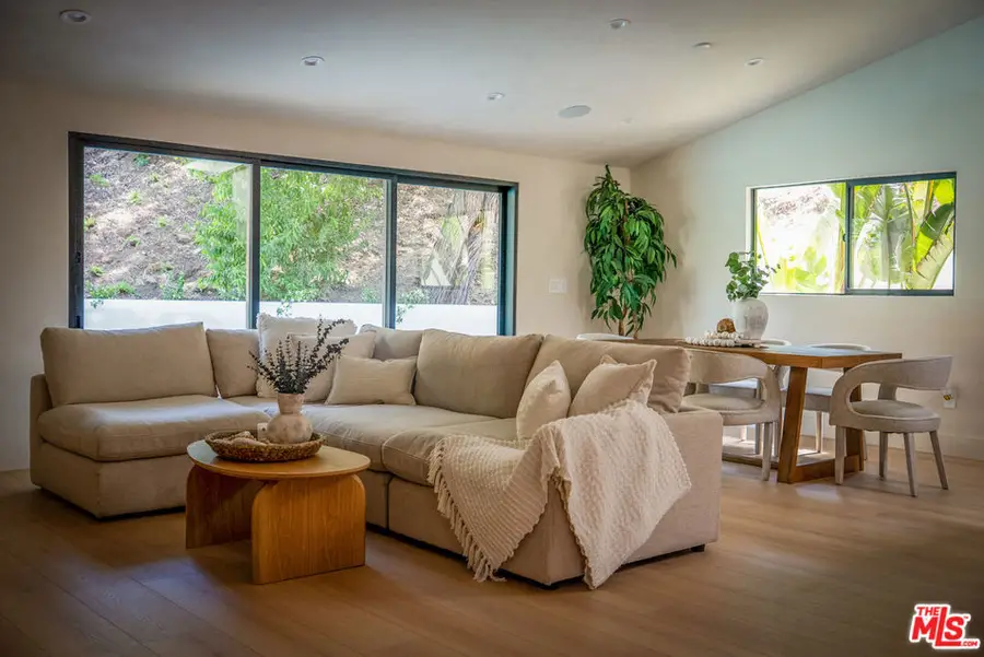 20466 Miranda Street, Woodland Hills, CA 91367 - #2