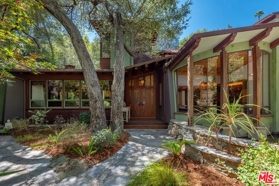 3851 Kingswood Road, Sherman Oaks, CA 91403 - #2