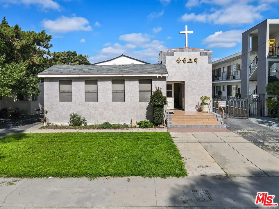 317 W Palmer Avenue, Glendale, CA 91204 - #1