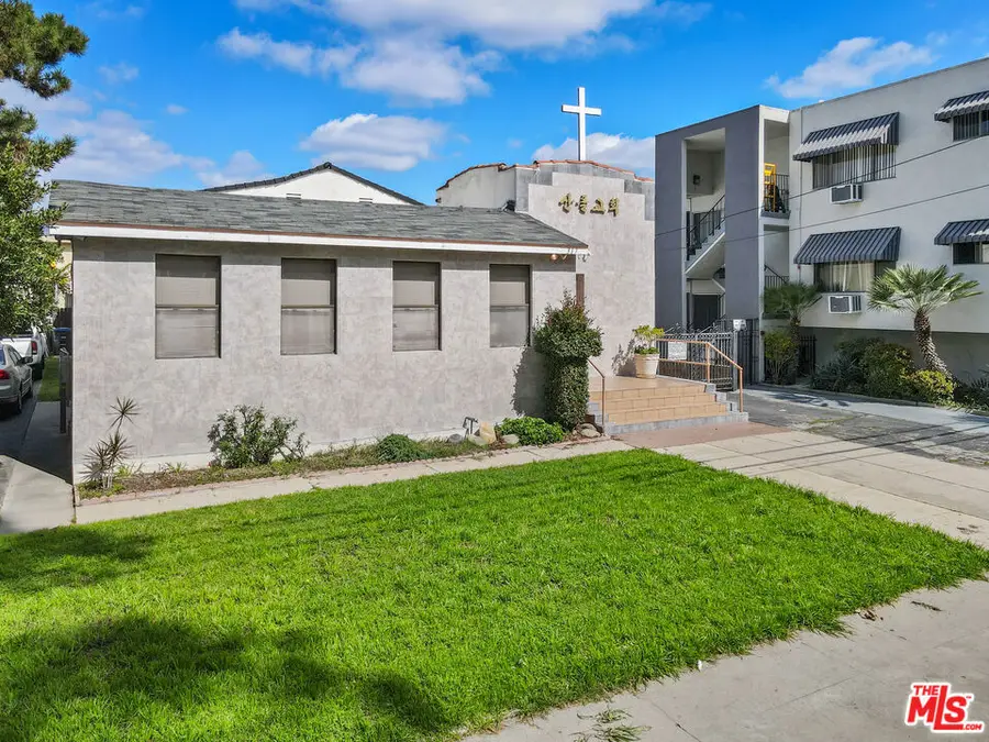 317 W Palmer Avenue, Glendale, CA 91204 - #3