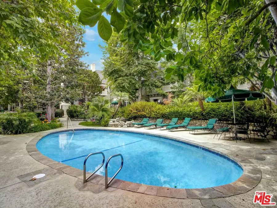 1327 N Hayworth Avenue, West Hollywood, CA 90046 - #2