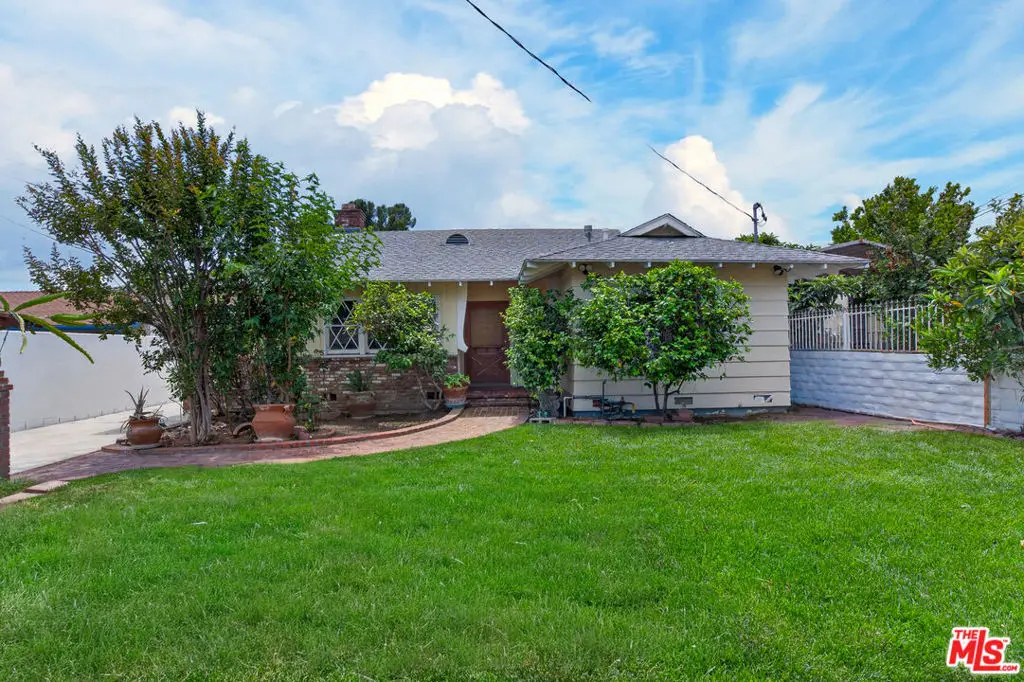 23036 Victory Boulevard, Woodland Hills, CA 91367 - #1