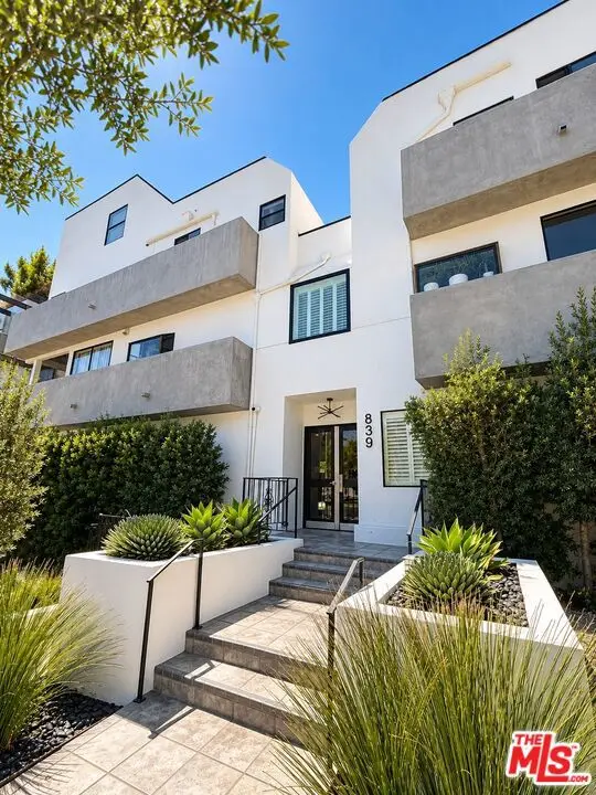 839 Larrabee Street #2, West Hollywood, CA 90069