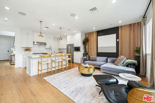 1209 N Commonwealth Avenue, Los Angeles, CA 90029