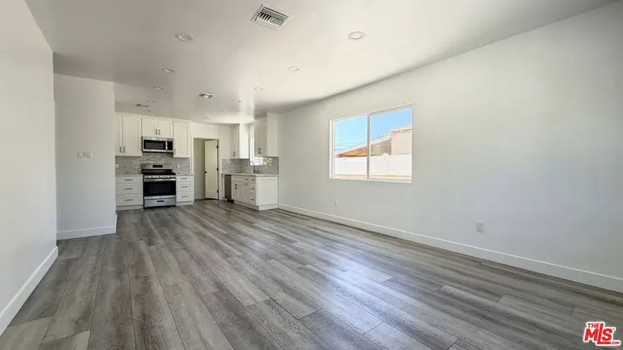 10554 Lanark Street, Sun Valley, CA 91352 - #3