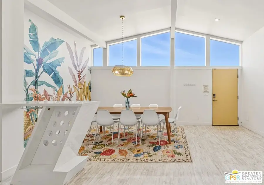 547 N Sunrise Way, Palm Springs, CA 92262 - #2