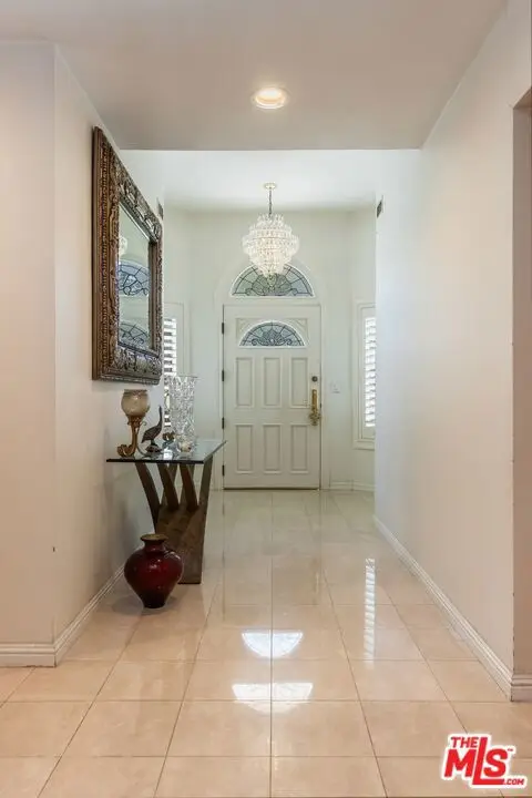 19717 Wells Drive, Woodland Hills, CA 91364 - #3