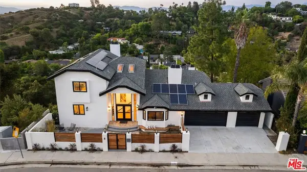 11559 Dona Teresa Drive, Studio City, CA 91604