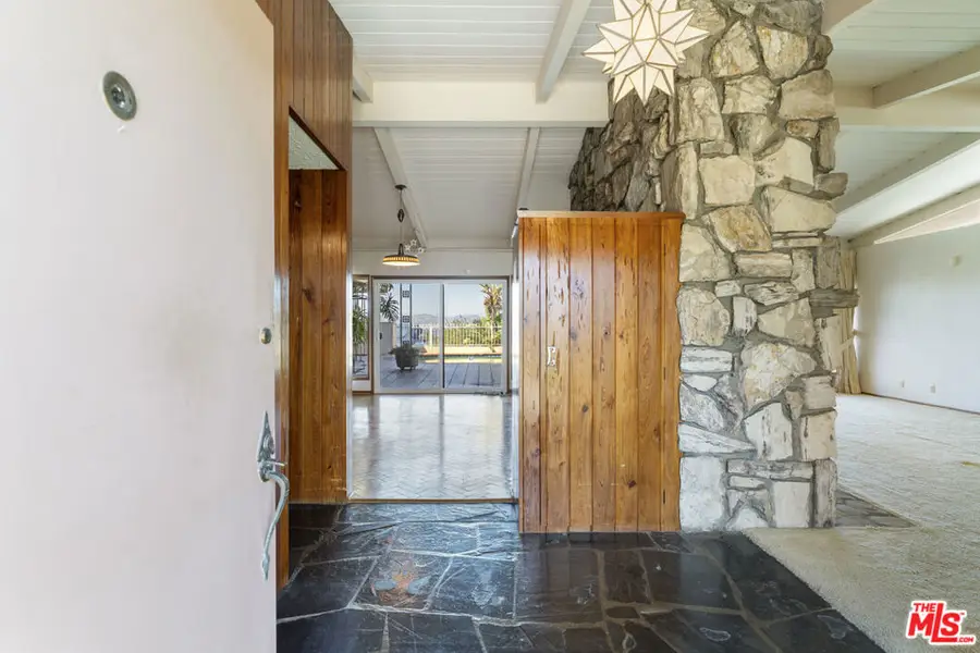 4555 Don Diego Drive, Los Angeles, CA 90008 - #3