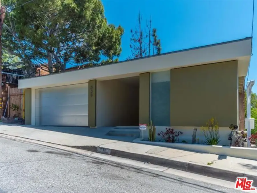 838 N Las Casas Avenue, Pacific Palisades, CA 90272 - #2