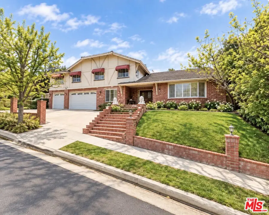 18124 Green Meadow Drive, Encino, CA 91316 - #1