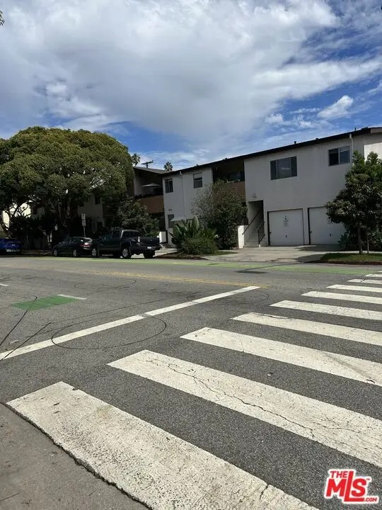 1301 11th Street, Santa Monica, CA 90401 - #3