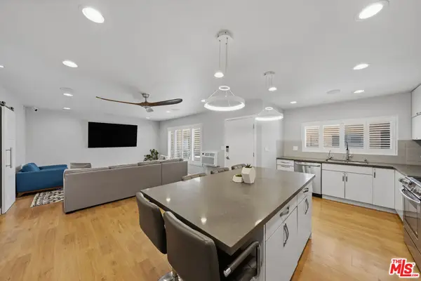 5232 Corteen Place #20, Los Angeles, CA 91607