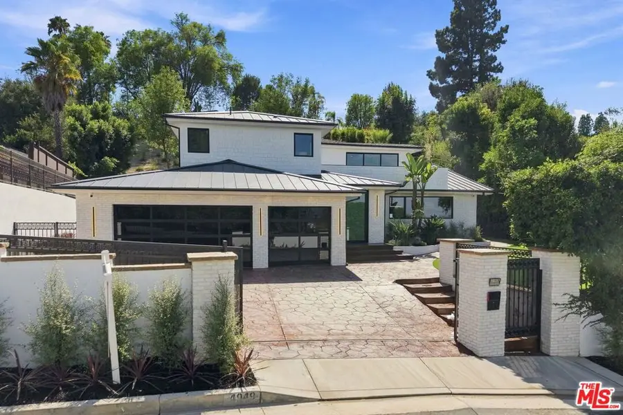 4949 Bilmoor Avenue, Tarzana, CA 91356 - #2