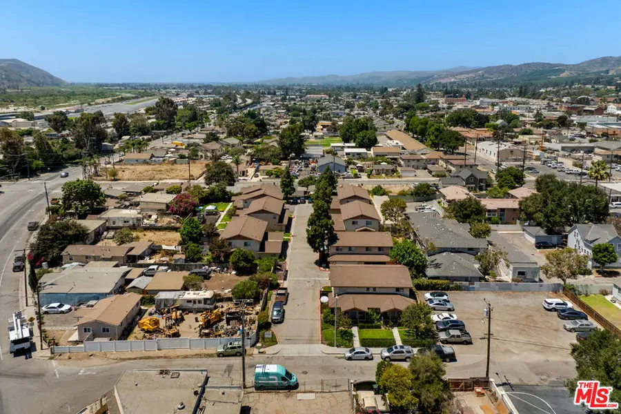 220 Garcia Street, Santa Paula, CA 93060 - #3