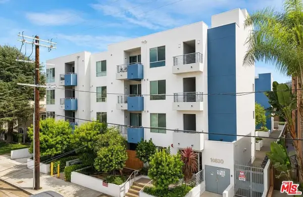 10850 Bloomfield Street, Los Angeles, CA 91602