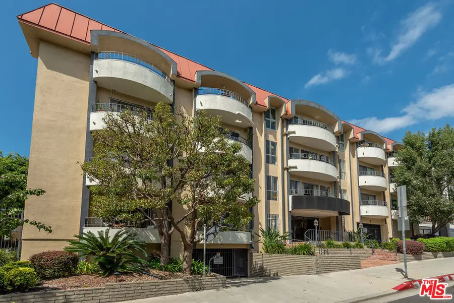 1221 N Kings Road #305, West Hollywood, CA 90069 - #2
