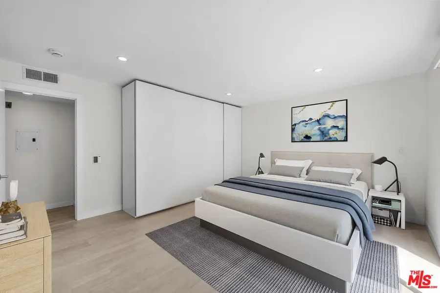 136 S Swall Drive #4, Los Angeles, CA 90048 - #3