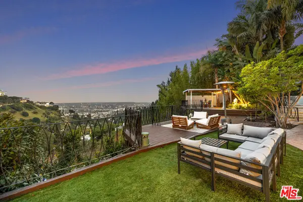 8828 Thrasher Avenue, Los Angeles, CA 90069