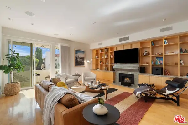 11925 Mayfield Avenue #2, Los Angeles, CA 90049