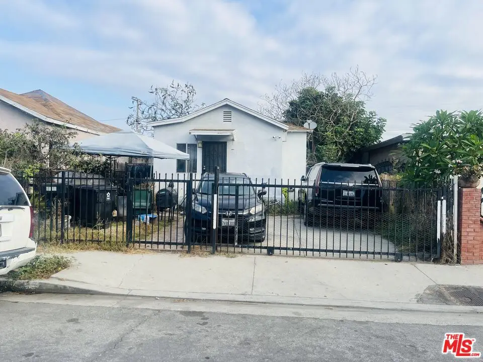 2441 E 114th Street, Los Angeles, CA 90059 - #1