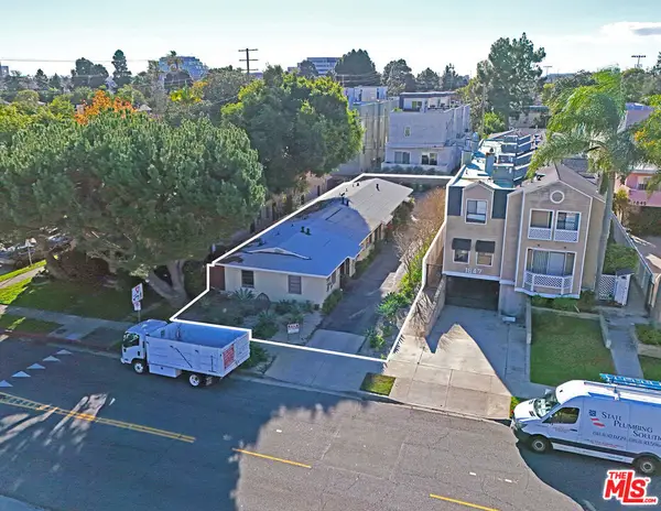 1851 S Barrington Avenue, Los Angeles, CA 90025