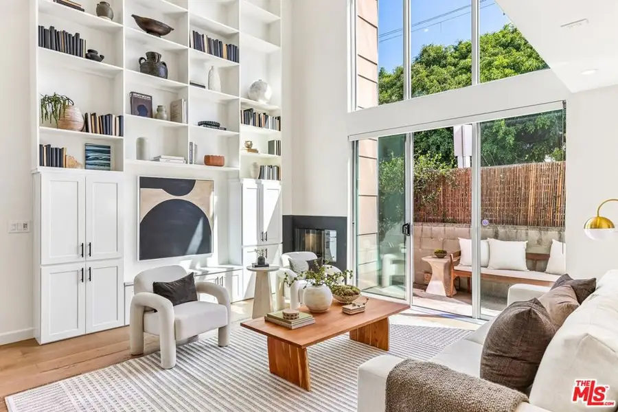 5806 Waring Avenue #7, Los Angeles, CA 90038 - #3