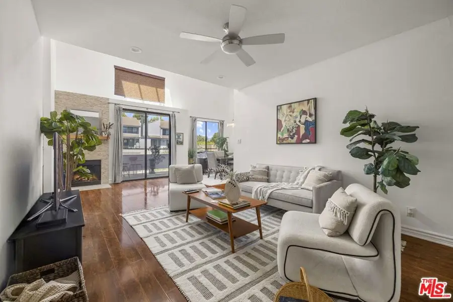 13331 Moorpark Street #318, Sherman Oaks, CA 91423 - #3