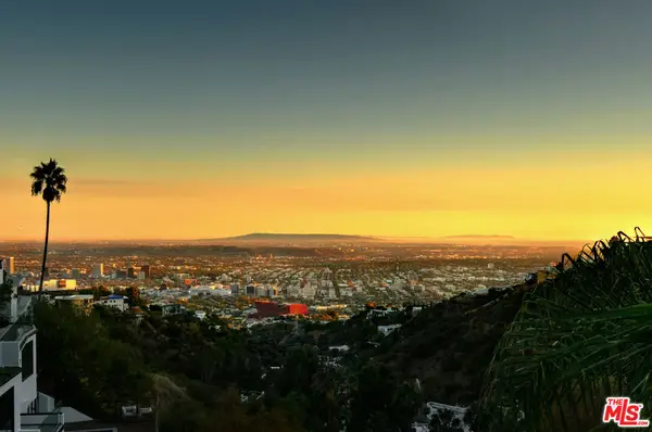 2137 Sunset Plaza Dr., Los Angeles, CA 90069