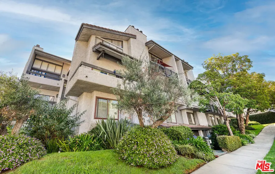1920 Pandora Avenue #8, Los Angeles, CA 90025 - #2