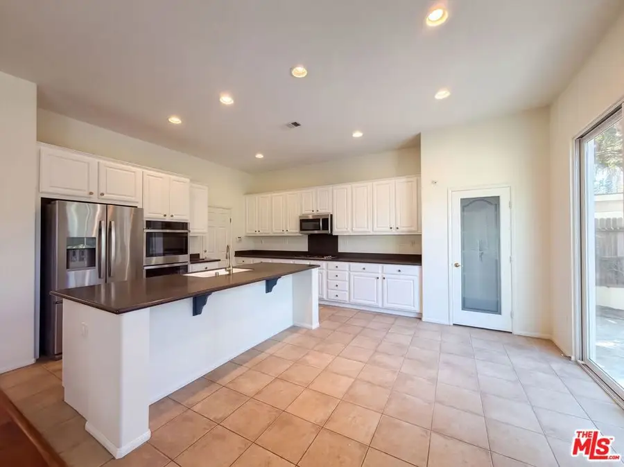 1733 Avenida Cafe, Camarillo, CA 93012 - #2