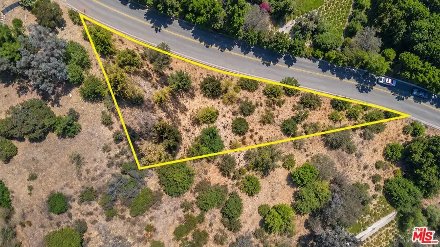 2813 Benedict Canyon Dr, Beverly Hills, CA 90210 - #2