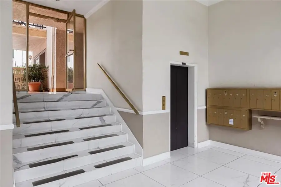 12955 Riverside Drive #203, Sherman Oaks, CA 91423 - #3