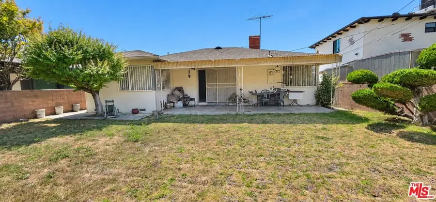 3854 S Norton Avenue, Los Angeles, CA 90008 - #3