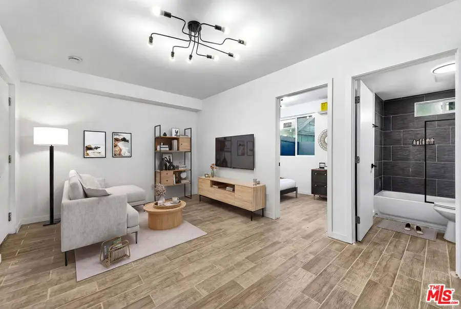 1036 Cherry Avenue, Long Beach, CA 90813 - #2