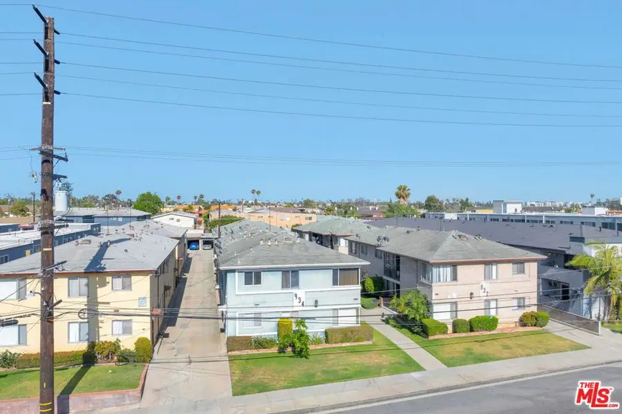 934 W Beach Avenue, Inglewood, CA 90302 - #2