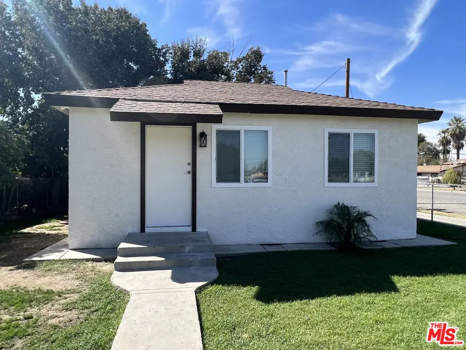 831 L Street, Bakersfield, CA 93304 - #1
