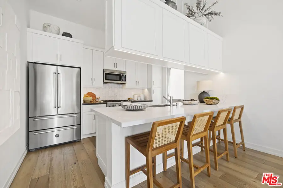 1041 N Spaulding Avenue #208, Los Angeles, CA 90046 - #3