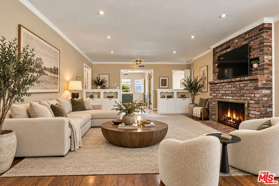 9801 Cabanas Avenue, Tujunga, CA 91042 - #2
