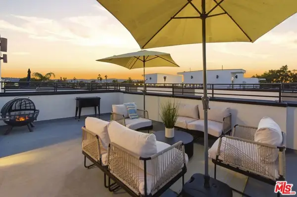 6707 N Sepulveda Boulevard, Van Nuys, CA 91411