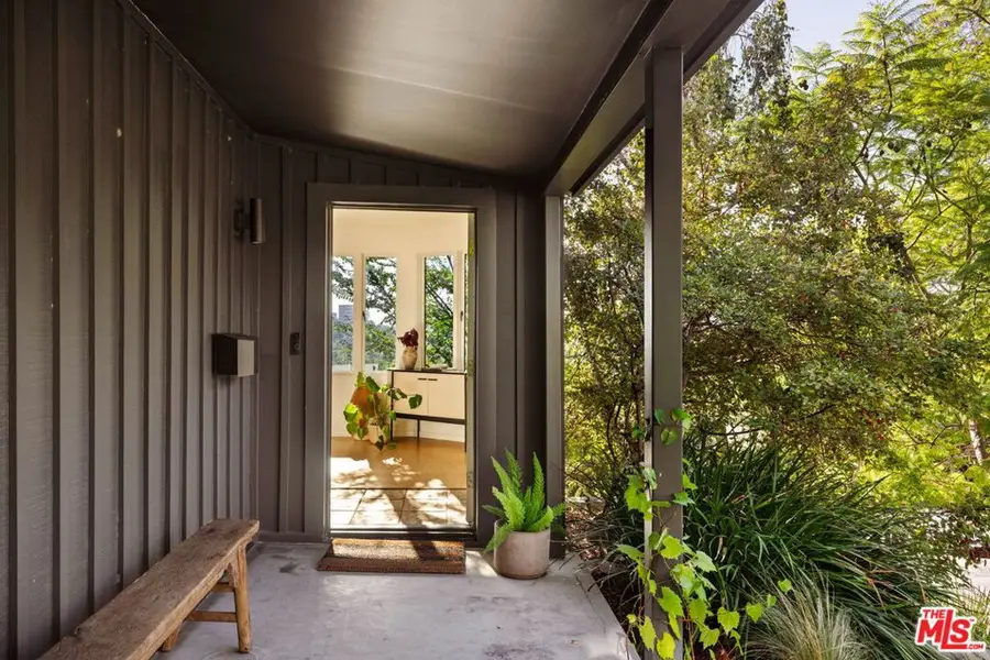 4016 Cumberland Avenue, Los Angeles, CA 90027 - #3
