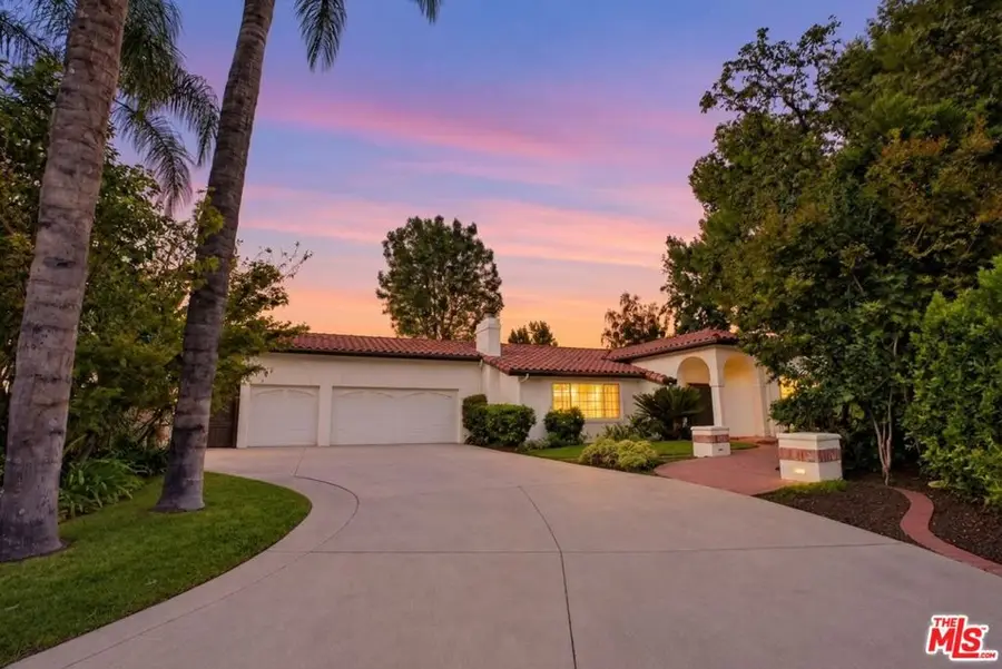 17615 Corinthian Drive, Encino, CA 91316 - #2