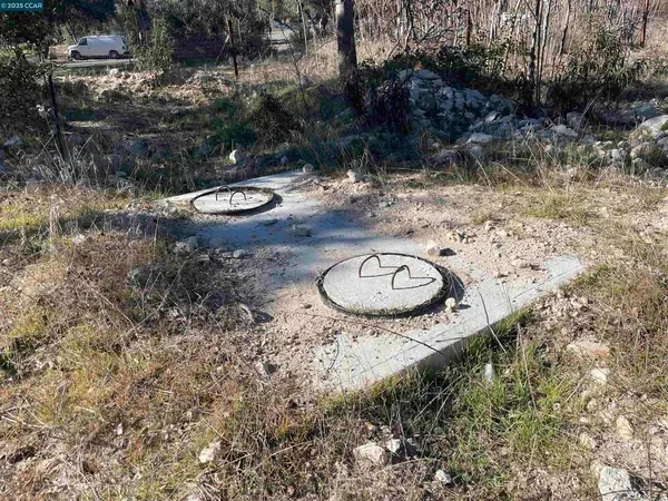 3627 Mint St, Clearlake, CA 95422