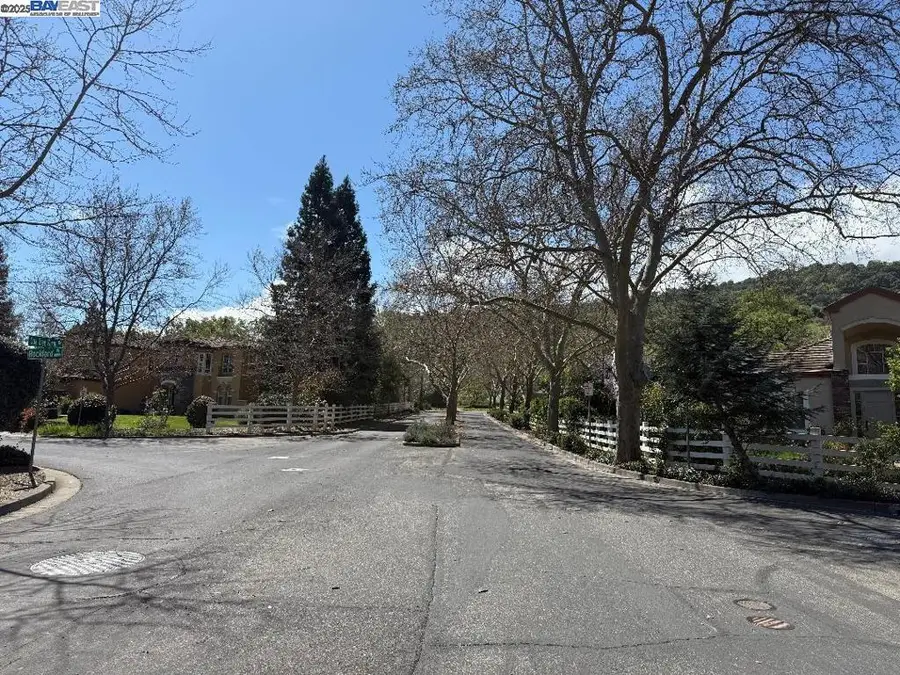 8272 Sassafras Ct, Pleasanton, CA 94566 - #2