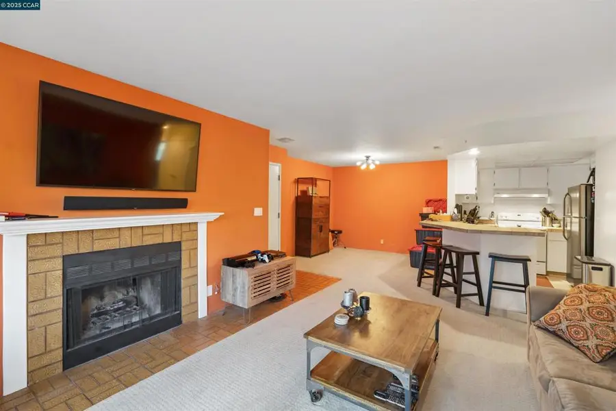 1089 Wesley Court #8, Walnut Creek, CA 94597 - Image #2