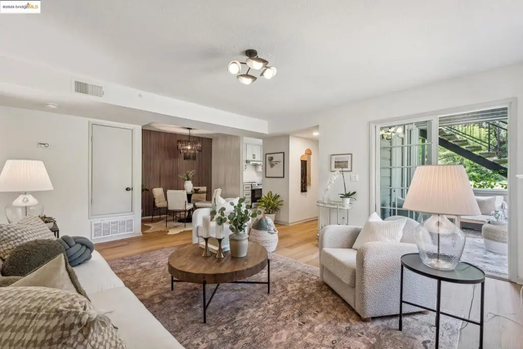 635 Canyon Oaks Dr #B, Oakland, CA 94605 - Image #1