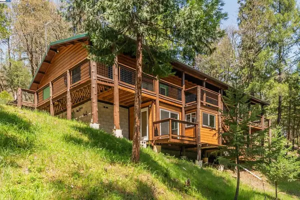 4298 Little Browns Creek Rd, Weaverville, CA 96093